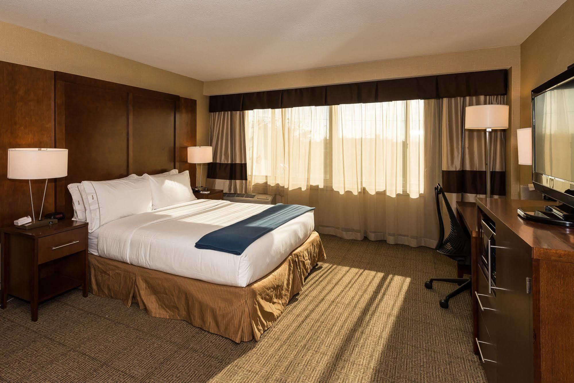Holiday Inn Express Washington Dc Silver Spring By Ihg Esterno foto