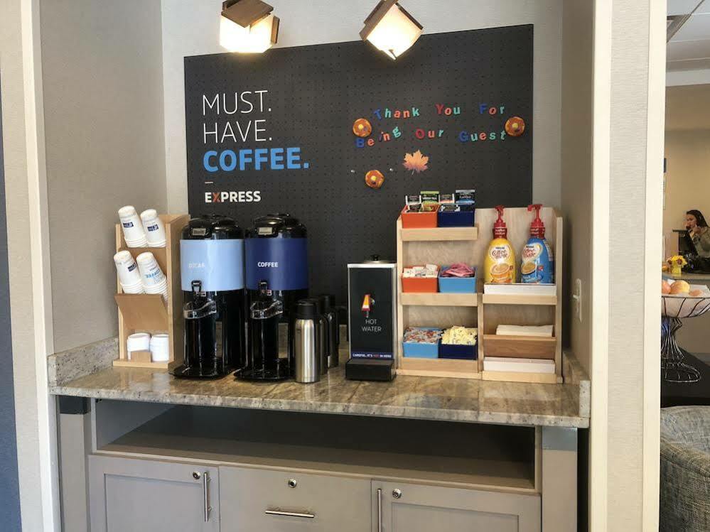 Holiday Inn Express Washington Dc Silver Spring By Ihg Esterno foto