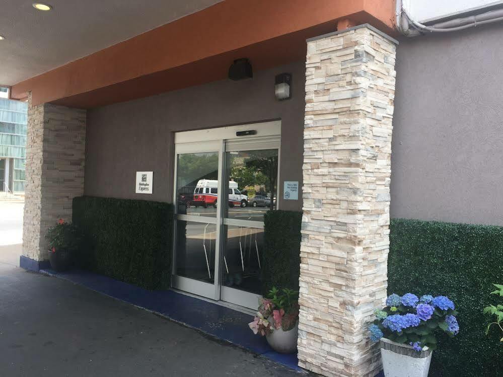 Holiday Inn Express Washington Dc Silver Spring By Ihg Esterno foto