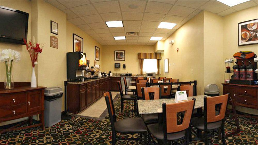 Holiday Inn Express Washington Dc Silver Spring By Ihg Esterno foto